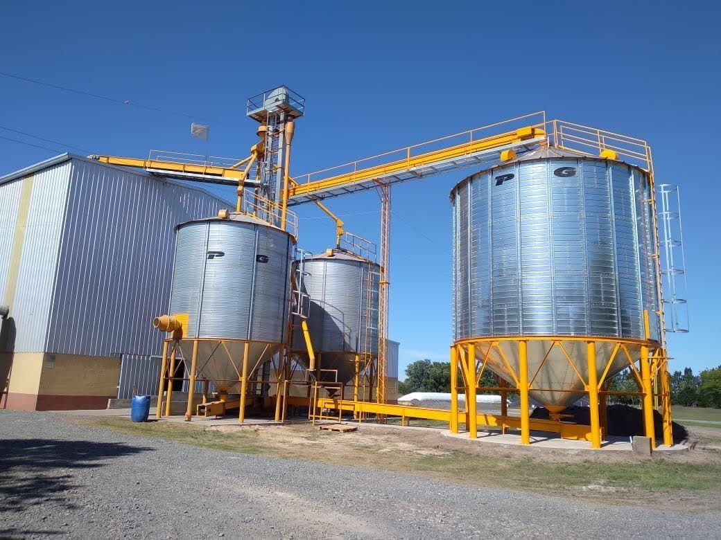 Planta de silos PG Metalúrgica instalada en campo