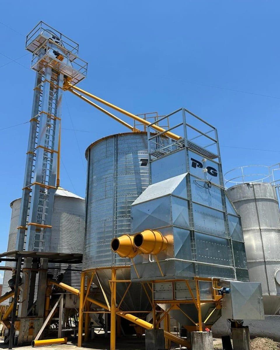 Planta de acopio PG Metalúrgica con secadora y silos